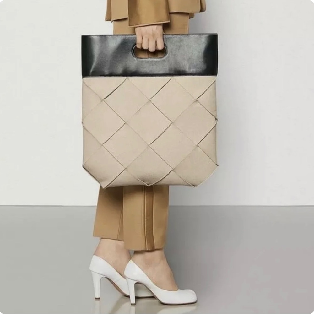 🔥Bottega Veneta Medium Slip Tote Intrecciato Linen/Leather Tote.New without Tag